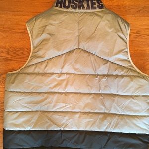 Nike UW huskies puffer vest XXXL